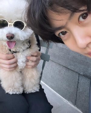 Shim Eun-kyung Instagram - @pumba_nyc 

은경이 생일이라고 만나러 나와준 품바야! 고마워!!
삼십대 처음 생일 너무 신난당😝