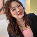 Shim Jin-hwa Instagram – –
오늘은 스케줄이 많은 날이라 새벽부터 나왔어요🌸

잠시후 8시에,
테이의 굿모닝FM 나가용🫶
듣고 계신분들 응원부탁해우😍

그리고 바로~
10시25분 🌿
롯데홈쇼핑, AHC 썬쿠션으로 갑니당💙

오늘 예쁘게 해준 수빈쌤 하은이 고마워용🥰
@jennyhouse_su.ubeen 

오늘도 선재데이🤭
행. 복. 하. 다. 

여러분도 굿데이 되세우♥️