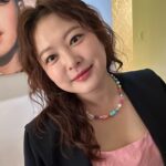 Shim Jin-hwa Instagram – –
오늘은 스케줄이 많은 날이라 새벽부터 나왔어요🌸

잠시후 8시에,
테이의 굿모닝FM 나가용🫶
듣고 계신분들 응원부탁해우😍

그리고 바로~
10시25분 🌿
롯데홈쇼핑, AHC 썬쿠션으로 갑니당💙

오늘 예쁘게 해준 수빈쌤 하은이 고마워용🥰
@jennyhouse_su.ubeen 

오늘도 선재데이🤭
행. 복. 하. 다. 

여러분도 굿데이 되세우♥️