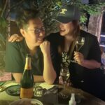 Shim Jin-hwa Instagram - - 요즘 내가 남자스타들을 많이 만나네🤭 오늘은 안구정화 보다 마음정화 스타⭐️ 헤헤헤헤헤^^ 내 인스타 너무 눈이부셔서 잠시 눈건강의 피드😆 사랑하는 영철오빠로 부터 힘나는 응원을 받은 은혜로운 시간🥹 먼저 살고 지나온 시간을 의미있고 또 재미있게 가슴속 깊이 넣어주었다. 그리고 맛난 음식 샴페인도 거하게 쏘고🍾🥂 짱이당당당당다라당당당~~~~!!!! @luxekim