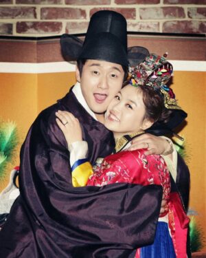 Shim Jin-hwa Instagram - -
부부의 날👩🏻‍❤️‍💋‍👨🏻

13년째 사랑하며 잘 사는 중🥰
감사합니다 남편❣️