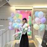 Shim Jin-hwa Instagram - - 사랑하는 지우언니 혜원언니 생일💛🌸 멋진분들이 내 삶에 함께 한다는 감사함❣️ 알라뷰 지미슈개작시🌷 리본 풍선 케익은 @momocake79 입니다. 풍선은 조이파티 @joyparty_79 입니다. (네이버에 조이파티 검색 후 홈페이지에서 보시는 게 더 다양하다고 합니다. ) ✔️아! 협찬 전혀 아니고 다 내돈내산 입니다.