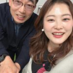 Shim Jin-hwa Instagram - - 올해는 5월 스케줄이 좀 많아서 미리 당겨서 다녀 온 모교🌸 학창시절, 교실 창문 밖으로 보이던 손에 박카스를 들고 운동장을 걸어오던 졸업생 선배님들 모습이 참 멋졌고 인상깊었으며 그날 다짐했었다. ‘나도 꼭 졸업 후 선생님들 뵈러 와야지-🌷’ 후배들도 만나고 선생님들도 너무 여전하시고😍 학교가면 그때 그 시간들이 생생한데 졸업한지 벌써 25년이라니….🥹 소중한 나의 인생의 기억들🫶 -2024. 4월의 어느날.