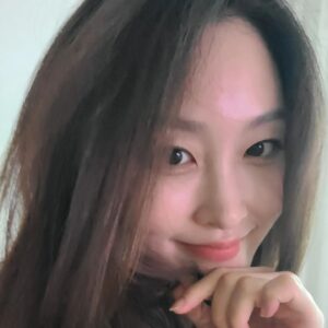 Shin A-young Instagram - 갑자기 근황

숨은 좀 찬데
잘 버티고 있습니다!