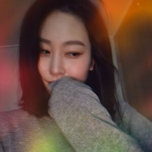 Shin A-young Instagram - 도대체 무엇을 의도한 사진이었을까.