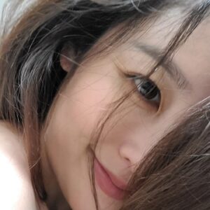Shin A-young Instagram - 셀카찍는법 까먹음

아 너무더워...