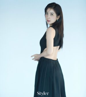 Shin Dong-mi Instagram - @styler_mag 과 함께한 작업! 
너무너무 예쁘게 담아주셔서 감사합니다! 
행복하고 즐거운 시간이었어요 🤍