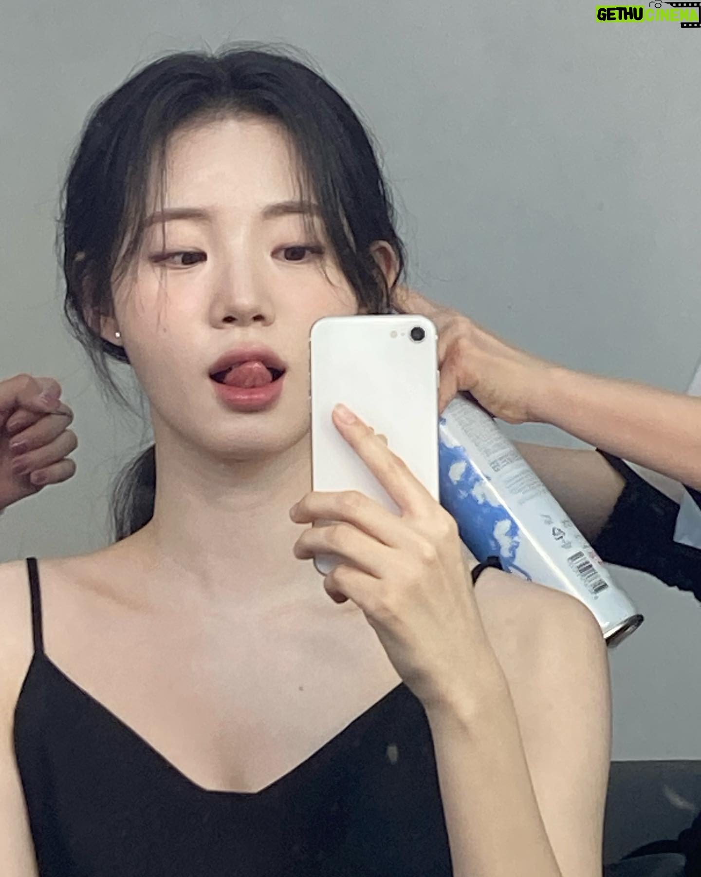 Shin Si-a - 26.9K Likes - 🙂🥴🔜