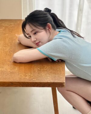 Shin Si-a Instagram - 몽글몽글 설렜던 봄날 ...💭🌸💗👼🏻