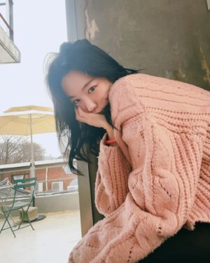 Shin So-yul Instagram - 어제오늘,