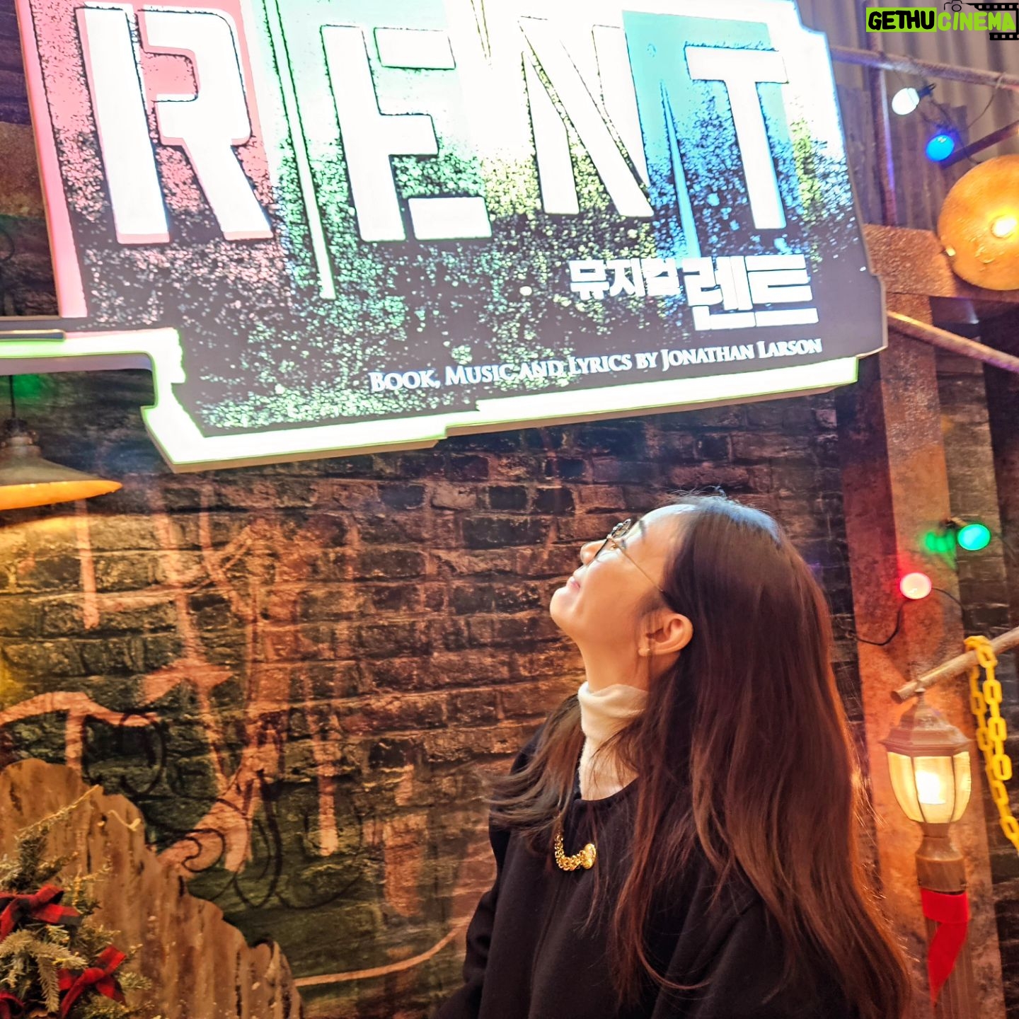 Shin Ae-ra - 8.9K Likes - 지우덕분에
호영씨 초대를 두번이나 받았네요
감사해요♡
내 문화생활파트너 띠우^^
담엔 뭐볼까?