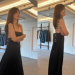 Shin Ae-ra Instagram – 아침부터 하루종일 
엄청 바빴던 어제,
‘피곤했다’ 보다 ‘감사했다’를 찾아볼까요.
일찍부터 헤메해준 지수,솔원장님,
강의를 열심히 들어주신 성동구민분들,
함께다녀준 혜민이,
멋진초대해준 진이, 함께한 친구들,
싸인받겠다고 책 잔뜩 들고온 하정이,
맛있는 빵, 예쁜작약, 기가막힌 view,
인형같은 강아지들,
이쁜옷 잔뜩입혀준 #Lerici
사랑하는 미나, 니돈니산’하그그’100권,
책을통해 #야나 에 기부해주신 여러분들(덕분에 판매12일만에 
3쇄가 나왔대요) 
그리고, 야식참기성공ㅋ
와~ 감사투성이네요^^
진짜 감사합니다♡