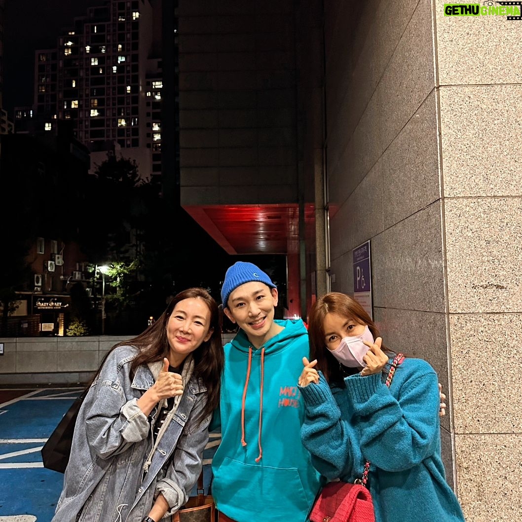 Shin Ae-ra - 8.9K Likes - 지우덕분에
호영씨 초대를 두번이나 받았네요
감사해요♡
내 문화생활파트너 띠우^^
담엔 뭐볼까?