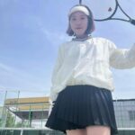Shin Bong-sun Instagram - 봄맞이 테니스복🌻🌻🌻 땀흘리고 난후 감기 걸릴까봐 장착한 아우터도 맘에 들어😍 @game.set.match._official