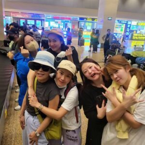 Shin Bong-sun Instagram - 날씨가 추우니 더욱 다시 가고싶어 베트남 
가고싶은곳 다 얘기해서 자유여행 잡아주고 케어해줘서 정말 편하게 다녀왔어요 그리고 그 마사지는 왜케 좋은거야.. 또 가고 싶잖아~~~~~~~~~ #나트랑수호천사 #블리스스파
좋은 사람들과 함께여서 더욱 좋았어 또 가자 또가자!!!!