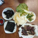 Shin Bong-sun Instagram - 2023년 추운겨울의 과메기는 수요미식회에 나온 맛집의 #포항특미물회 의 과메기였다 아 저 영롱한자태에 반해서 사진도 제대로 못찍었네.. 예전에 포항에서 먹는 #포항특미물회 집의 물회 정말 맛있었는데... 다음에 꼭 포항에 가면 먹어야지^^ 한국에 돌아가서도 추위가 계속 이어진다면 과메기 또 한번 먹고 말꺼야 ... #겨울과메기 #포항특미물회 #수요미식회 #포항맛집