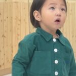 Shin Da-eun Instagram - 이제 사회생활도 제법 잘하는 19개월 홀리👶🏻 요즘 화 많이 내서 미안해 ….근데 너도 나한테 짜증내지뫄…😑 근데요 홀리👶🏻 누구 닮은거 같아요?🤔 (반쪽 DNA 참고👉🏻 @binlim_ ) #신난다은육아👩🏻