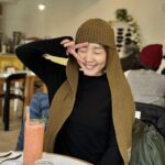 Shin Da-eun Instagram - . ‘간절하게 아무것도 하지 않는 하루를 보내고 싶다’ 고 소원을 빌었더니 친정부모님께서 육아휴가를 생일선물로 주셨어요😳😭 그러나 휴식도 잠시 스키장에 가버렸고 생애 첫 숏턴도 배우고 힣힣 너무 신나게 하루를 다써버렸지모에요 정말 어떻게 지나갔는지 모르겠는 작년한해 🫠 2024 이번해는 정신똑바로 차리고 야무지게 살아보렵니다 축하해준 지인들 친구들 진짜 너무 곰마아여🥹🫶♥️ #happybirthdaytome🎂 #신난다은👩🏻