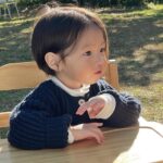 Shin Da-eun Instagram - 홀리👶🏻의 17,18개월✍️ 소문으로만 듣던 엄청난 개월 수를 우리도 역시 잘 싸우며 지나왔다 … 19개월은 사이좋게 가보자 날다람쥐야🐿️ #신난다은육아👩🏻