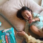 Shin Da-eun Instagram - #광고#구독자이벤트 기저귀 유목민들 주목하셔요🙋🏻‍♀️ 홀리👶🏻는요 딱 한가지 예민한곳이 있어요 바로 피부😩(엉덩이…😳) 그래서 기저귀를 정말 예민하게 골라야해요 (신생아때부터 고생😭)드뎌 해결사를 만났습니다 더욱 강해진 #흡수고수 로 나타난 업그레이드 #팸퍼스베이비드라이 에요 요즘 정말 협조적인게 거의 없는 홀리👶🏻는 빨리 갈아주고픈 내맘도 모르고 기저귀 갈때마다 전쟁중인데🤦🏻‍♀️ 이번 #팸퍼스 #팬티기저귀는 역류 걱정이 없는 ‘소변잠금기술™’과 닿자마자 흡수하는 ‘1초흡수층™’으로 매번 보송보송해요 (*1초 흡수: 평균아기소변량을 2회 테스트한결과, 자사내부실험및 제3자실험결과기준) 또 허리가 가늘어 내복도 줄여입혀야 하는데요🥲 360도 오토핏 밀착 허리밴드로 새는 걱정없이 신나는 하루를 보내요 🤸🏻‍♂️ 요런거는 같이 써봐야죠? 🌝 나의 육아동지들에게 선물을 드립니다🎈 #팸퍼스신제품 업그레이드 팸퍼스 베이비 드라이 팬티를 사용해보고 싶은 이유를 댓글에 남기고, 팸퍼스 공식 인스타그램 @pamperskr 을 팔로우 하면 참여 완료! 기간: 2/14 ~ 2/21 발표: 2/21 이후 당첨자에 개별 연락 (팸퍼스 계정으로 DM을 드릴 예정) 선물: 업그레이드 팸퍼스 베이비 드라이 팬티 1 pack (5명) #팸퍼스베이비드라이#기저귀추천 #신난다은육아👩🏻