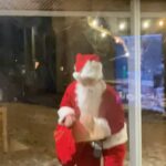 Shin Da-eun Instagram - . 1. 내 차에 옹기종기 썰매🛷싣고 산타🎅🏻만나러 가는 중 2. 산타🎅🏻하부지 조심히 오시라고 굴둑 청소 중 3.산장까지 찾아오신 내생애 최애 산타🎅🏻하부짘ㅋㅋㅋㅋ 4. 오열 5.내 애완루돌프🦌가 끌어주는 썰매🛷 즐기기 6.올해도 우리집 트리밑에 쌓여진 선물 꾸러미🎁 7.사랑하는 친구가 준비해준 크리스마스케이크 🍰 8.후다닥 준비해보았 홈파티🥂 9.인생 두번째 크리스마스 우리집 아기산타🎅🏻♥️ 올해도 즐거운 성탄절 이었다🌝 #신난다은👩🏻