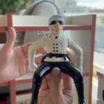 Shin Da-eun Instagram - 알아 안다고- 돌아서면 또 어질러져있지만 그래도 정리를 해줘야 오래 놀기도 하는거같아서 정리를했어 (파괴하는 재미가 있는것인가 🙄) 내가 사용한 클리너는 @bubblebkorea 다목적클리너 인데 사실 날잡고 청소해주는 홀리 장난감보다 식사 후 에 식탁청소마무리로 싹 닦으면 끈적이거나 냄새가 안나서 너무 잘쓰고 있는 데일리로 사용중인 나의 최애 클리너얌 (코코넛향이 넘흐 죠다긔) 근데말야 거실에 베이비 룸을 만들어주고 진짜 완전 만족 만족 대대대만족중인데 동지들아 분리형 베이비룸 지인짜 추천해 이 영광을 @binlim_한테 돌려야 하나😆 #신난다은육아👩🏻 #신난다은홈🏠 #육아템#살림템