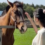 Shin Do-hyun Instagram - We act for nature and animals. 자연이 주는 무한한 행복감을 담은 브랜드 #그린블리스 신제품 촬영을 함께 했어요! 자연과 동물을 사랑하신다면 그린블리스 제주 공간은 꼭 방문해보세요💚🌱 @greenbliss7 @greenbliss_jeju
