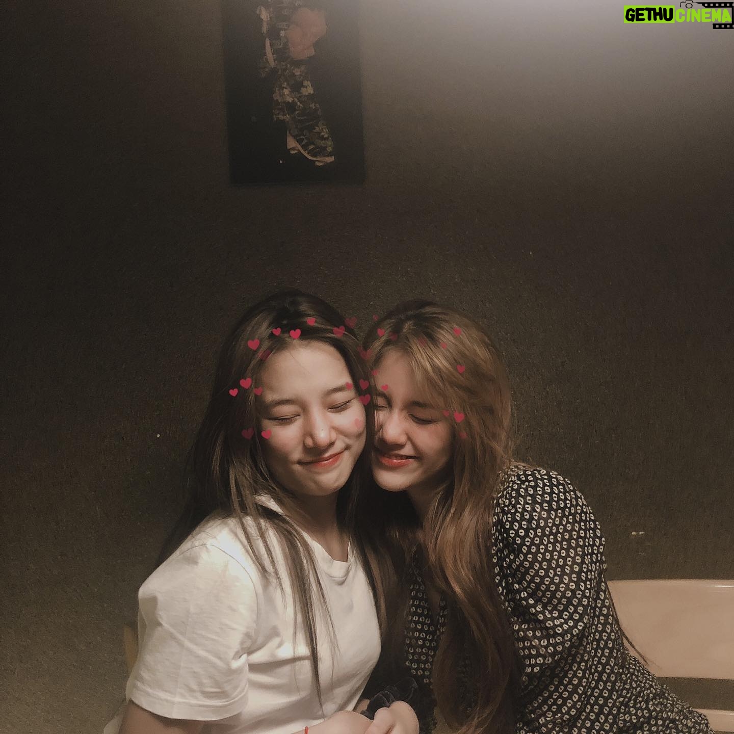 Shin Hye-jeong - 33.5K Likes - @solbin0819