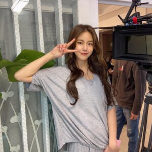 Shin Hye-jeong Instagram - 사랑해시태그 소라
아기냥이 스타 별이🐾
@sua_cxx 채아가 찍어준 소라❤️
#사랑해시태그