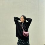 Shin Hyun-ji Instagram – 매력적인 구찌 홀스빗 1955 핸드백 👜
특히 ‘로소 앙코라’ 컬러는 한국에만 있어요
#구찌홀스빗1955 #GucciHorsebit1955