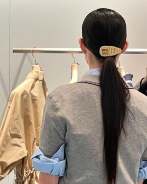 Shin Hyun-ji Instagram - 뮤뮤 select by 장원영💞

 #MiuMiuSelect #MiuMiu #AD