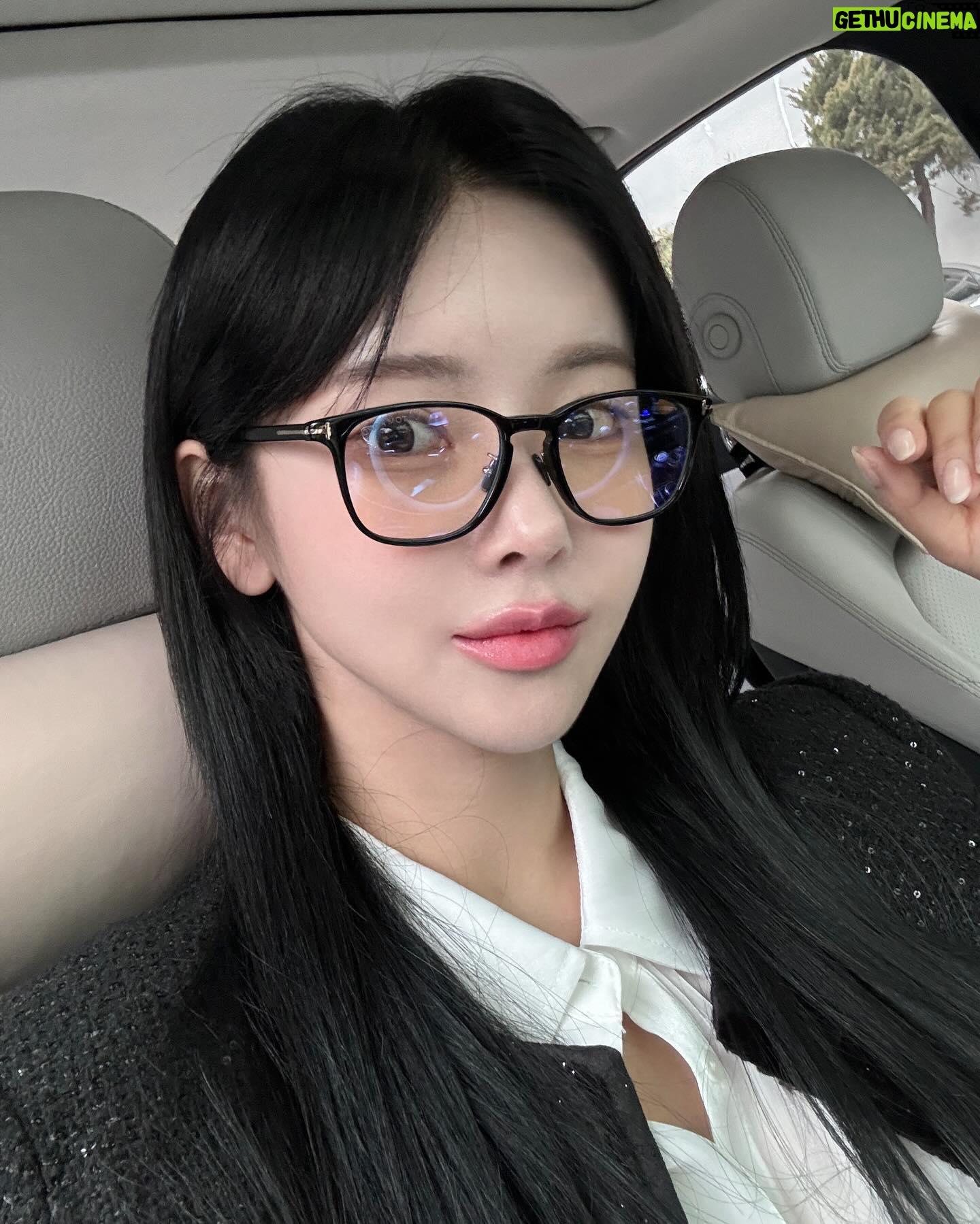 Shin Sae-rom - 1.7K Likes - 슬슬 봄이 오려나봐요 드라이브 갈사람 !