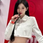 Shin Sae-rom Instagram - #광고 @chanel.beauty.korea 💄 🗓️4/29 (월) ~ 5/26 (일) 🕖월-목 13:00-20:00, 금-일 11:00-20:00 📍성동구 성수동 2가 277-26 ✔️샤넬 공식 채널(홈페이지, 페이스북, 카카오톡채널, 샤넬뷰티 코리아 인스타그램)을 통해 선착순 예약가능합니다! #샤넬루쥬알뤼르팝업 #CHANELNUITBLANCHESEOUL #루쥬알뤼르 #샤넬메이크업 #샤넬뷰티