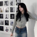 Shin Sae-rom Instagram - #광고 무신사 24 S/S PRESENTATION POP-UP 24 S/S 시즌은 ”NEW SEASON BEGINS”라는 메시지에 맞춰, 국내 대표 패션 포토그래퍼 홍장현의 시선으로 해석한 화보전시와 더불어 예쁜 화보촬영과 직접 나만의 키링도 만들수 있어요 ! 2024년 2월 29일(목) - 3월 4일(월) 서울시 용산구 한남대로 27가길 10, 1층 @musinsa.official #무신사프레젠테이션 #SS프레젠테이션