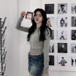 Shin Sae-rom Instagram - #광고 무신사 24 S/S PRESENTATION POP-UP 24 S/S 시즌은 ”NEW SEASON BEGINS”라는 메시지에 맞춰, 국내 대표 패션 포토그래퍼 홍장현의 시선으로 해석한 화보전시와 더불어 예쁜 화보촬영과 직접 나만의 키링도 만들수 있어요 ! 2024년 2월 29일(목) - 3월 4일(월) 서울시 용산구 한남대로 27가길 10, 1층 @musinsa.official #무신사프레젠테이션 #SS프레젠테이션