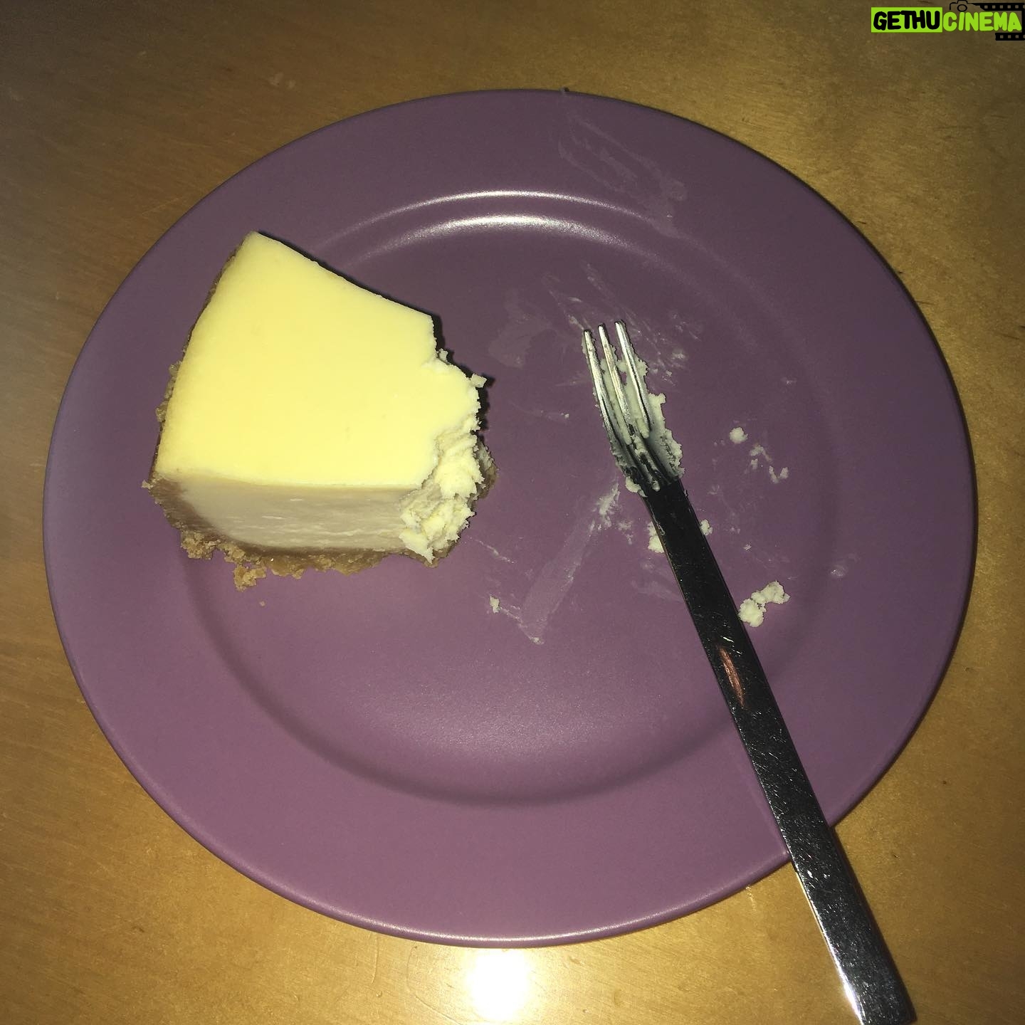 Shin Se-hwi - 7.3K Likes - ケイク食べたい