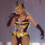 Shiona Turini Instagram - Pure honey 🐝 @beyonce in custom @muglerofficial by @cadwallader , styled by me. Casey… We met over a decade ago in the streets of Spain. You took care of me then and you never hesitate to take care of me now. I’m forever grateful for your collaboration. For seeing me then and now. Thank you for building us a bee fit for the Queen. #thehive #renaissanceworldtour