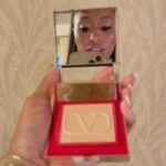 Shiona Turini Instagram - Golden girl 💰Kicking off the holiday season with the best beat by  @valentino.beauty #valentinobeautypartner
