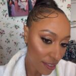 Shiona Turini Instagram - Golden girl 💰Kicking off the holiday season with the best beat by  @valentino.beauty #valentinobeautypartner