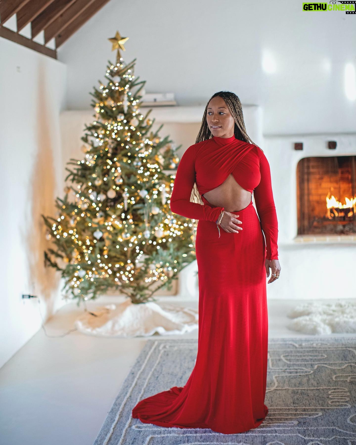 Shiona Turini - 17.6K Likes - Santa, Baby. I was good this year