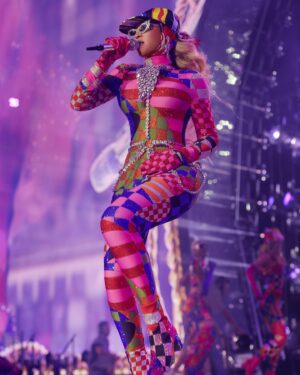 Shiona Turini Instagram - 10s 10s 10s Across the Board 💘 Will never be over @beyonce in custom @emiliopucci. Thank you to the entire team for such a beautiful collaboration with me. For working thru every detail - from design to fabrication to crystal placement, jewelry additions, custom crystal thongs and bejeweled boots. One of my favorites of the #RWT for sure. Styled by me.