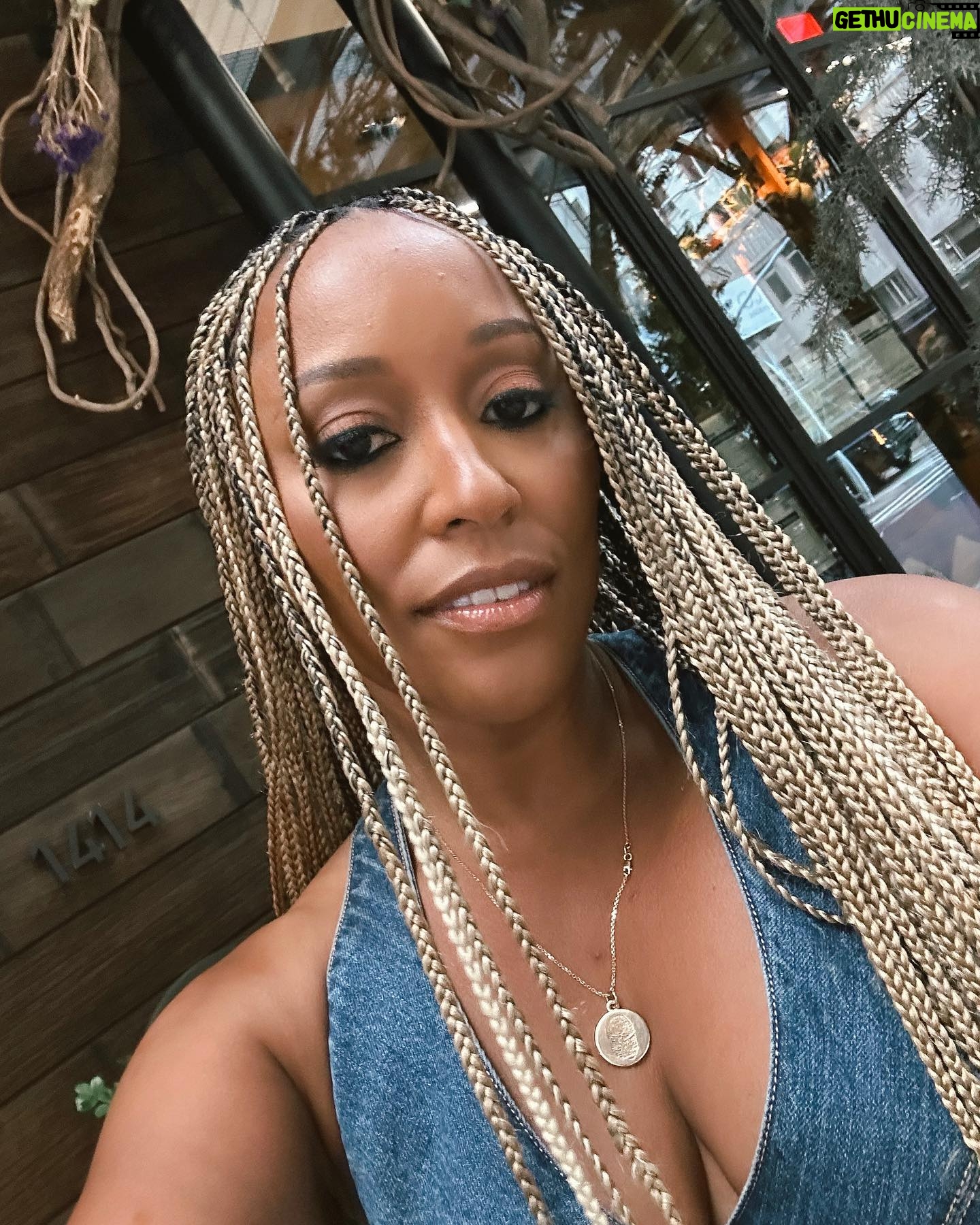 Shiona Turini Instagram - Concrete jungle where dreams are made of