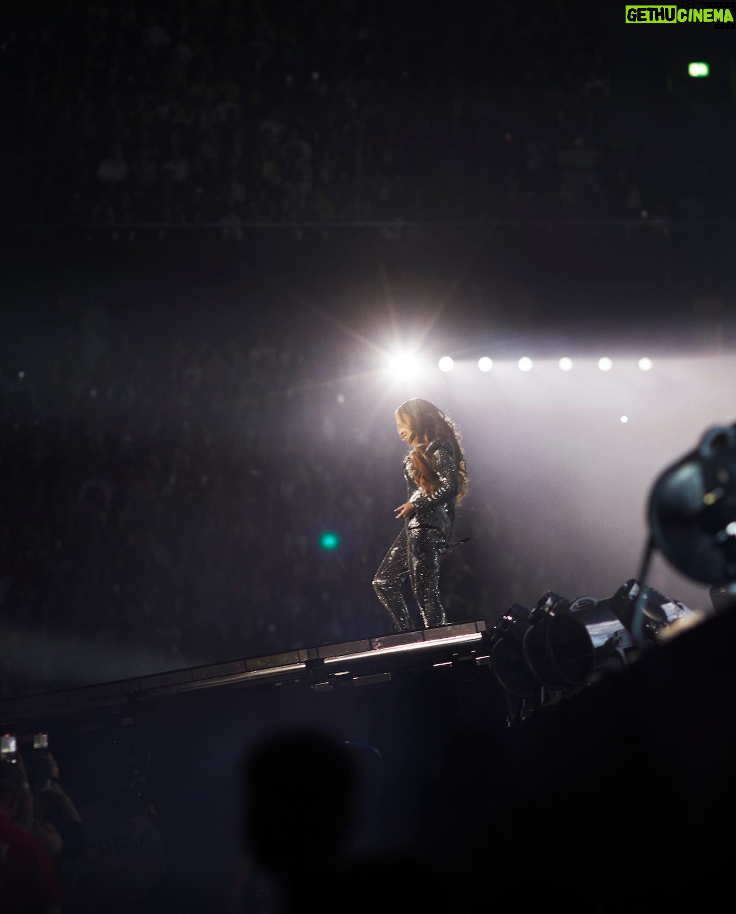 Shiona Turini - 36.9K Likes - It should cost a billion to look this good 💎 @beyonce opens the Renaissance World Tour in custom @alexandermcqueen. Styled by me.
Baby’s first tour. Endlessly grateful to Beyonce, @mstinalawson , my ride-or-die team and of course everyone at McQueen for such a beautiful collaboration. Dreams realized.