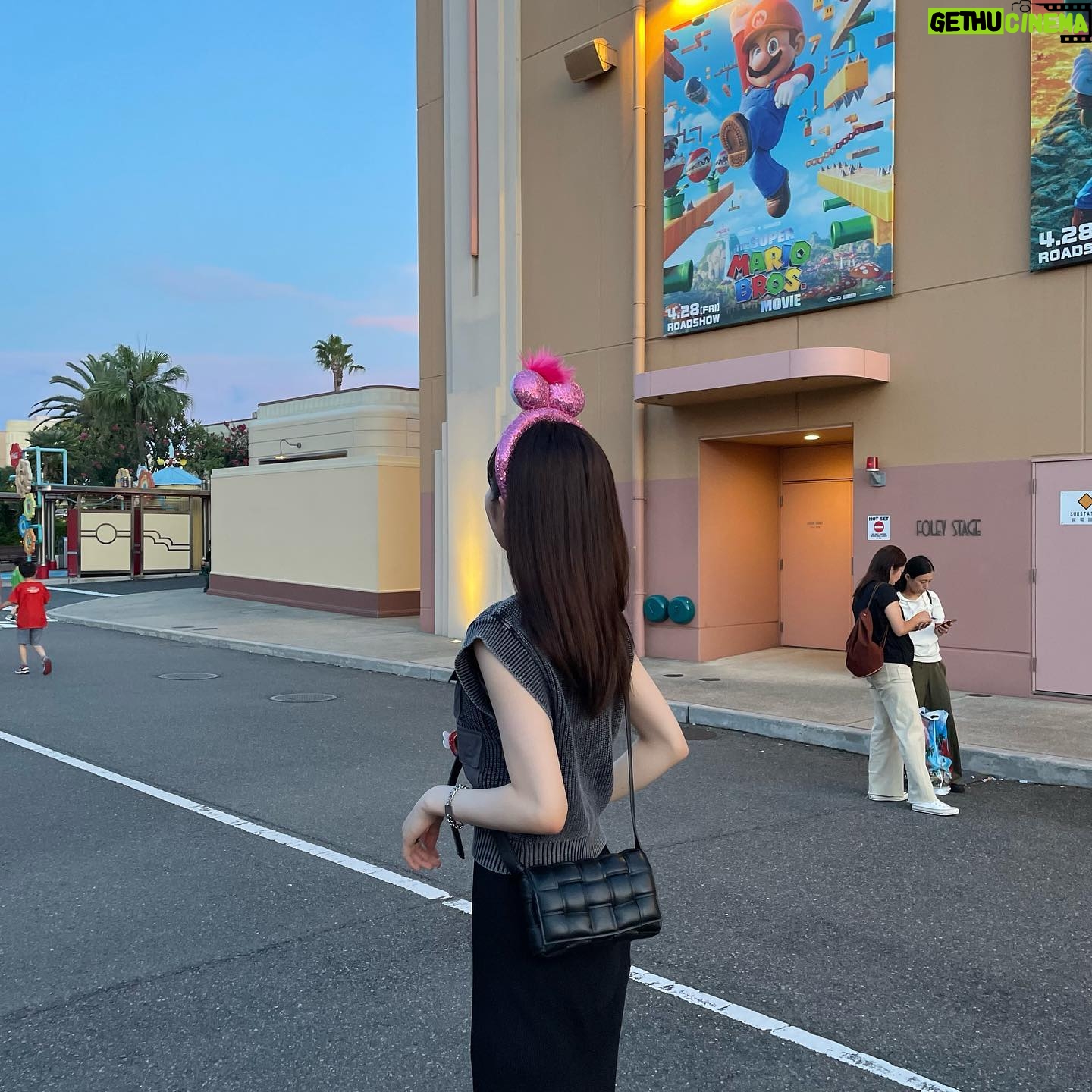 Shiori Akita - 8.6K Likes - ・
今日、長袖デビューしたよ🍂
ということで夏のわたし