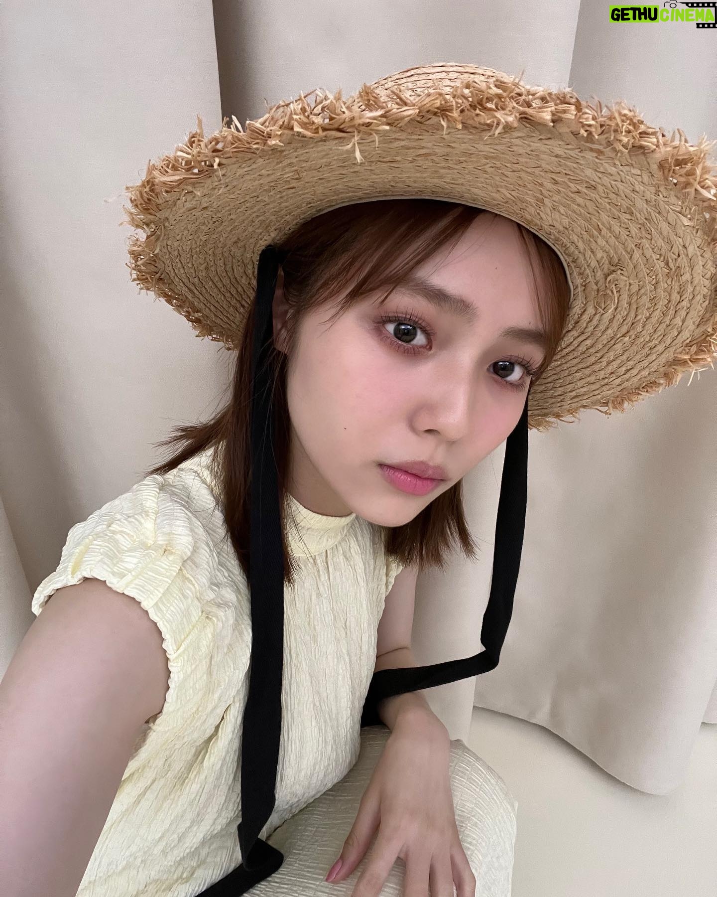 Shiori Akita - 9.7K Likes - ㅤ
今年も1年
ありがとうございました☺︎
2022年は、仕事もプライベートも充実した1年になったな、と。
私は実家でこたつに入って年末を満喫しています🍊
ちょこっと、コメント返ししようかな〜!
良いお年をお迎えください🌅