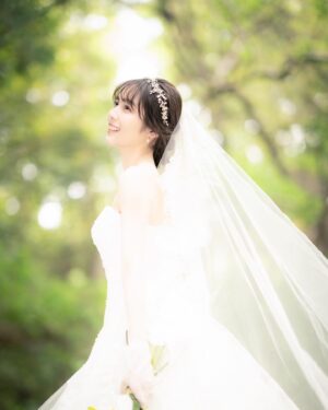 Shiori Akita Instagram - ㅤ
猿田彦神社
婚礼広告のメインビジュアルを
@jyutaro_milk さんと勤めさせていただきました
サイトに沢山写真載ってるよー！