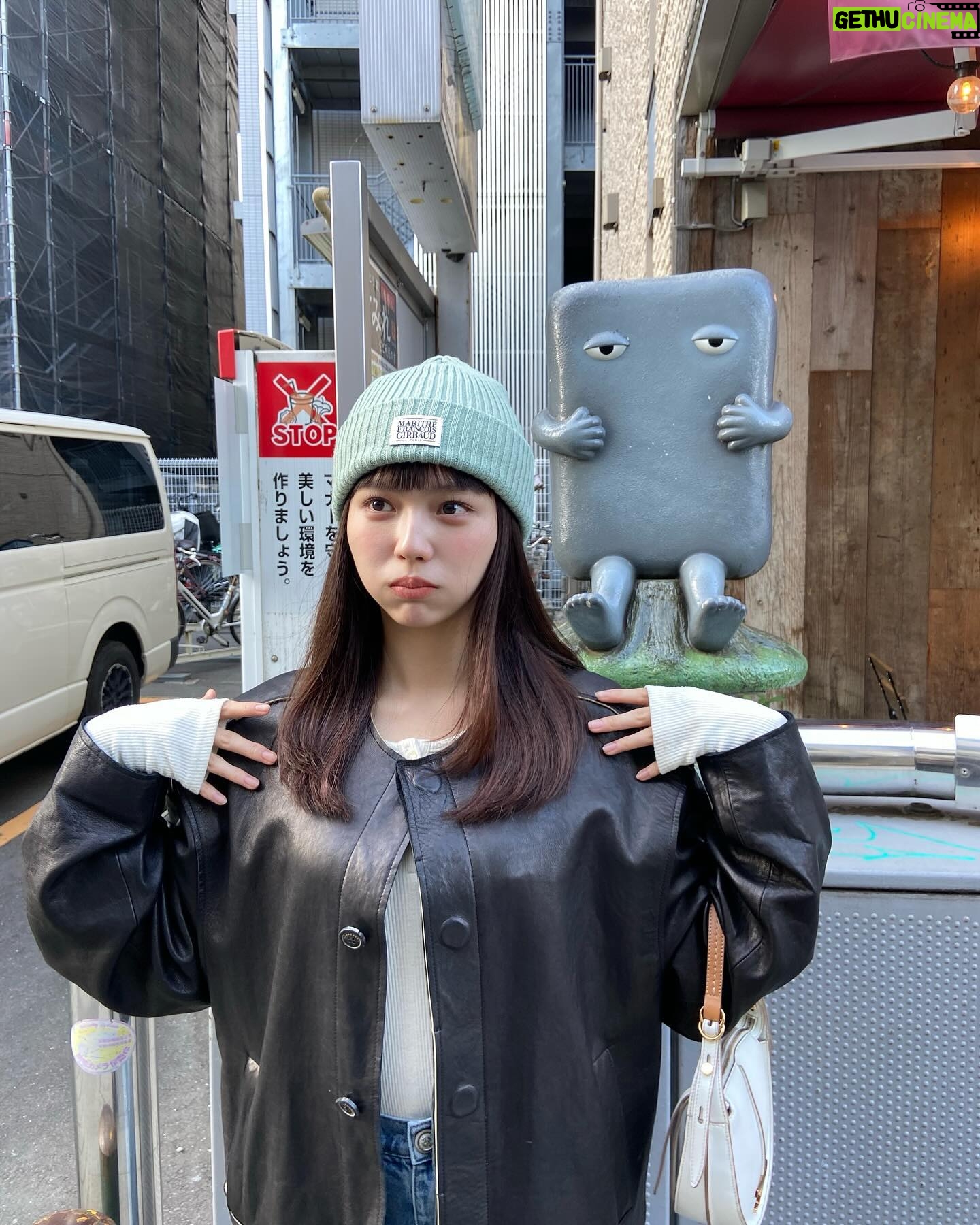 Shiori Akita - 7.3K Likes - ㅤ
🍔🍔🍔
ポテト食べながらのハンバーガーが1番美味しい!!