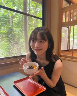 Shiori Akita Instagram - 🍃
みんな最近なにしてるのー？