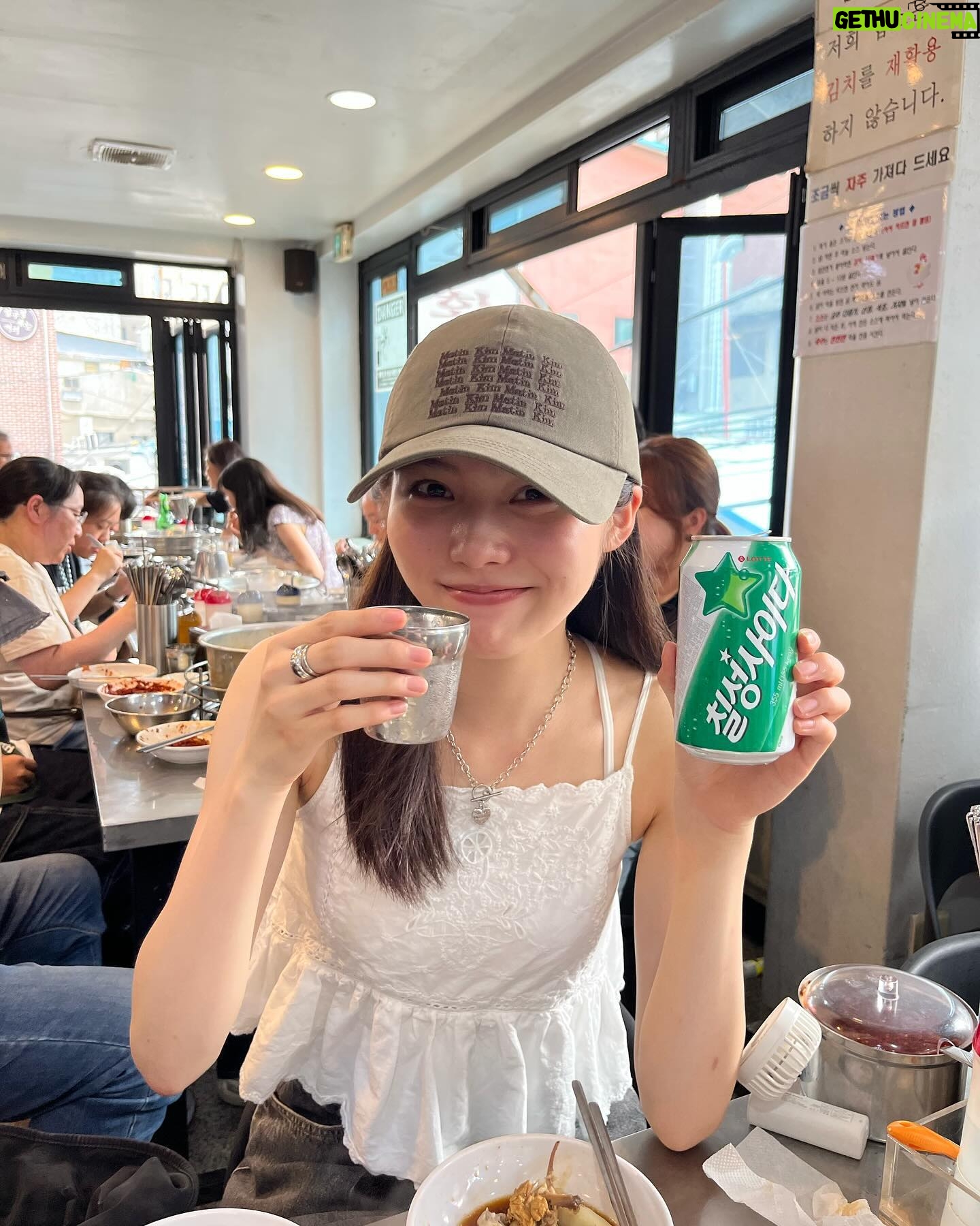 Shiori Akita - 7.1K Likes - 2023
美味しいものいっぱい食べて
いっぱい笑った1年でした~
皆さまよいお年をお迎えください🍊