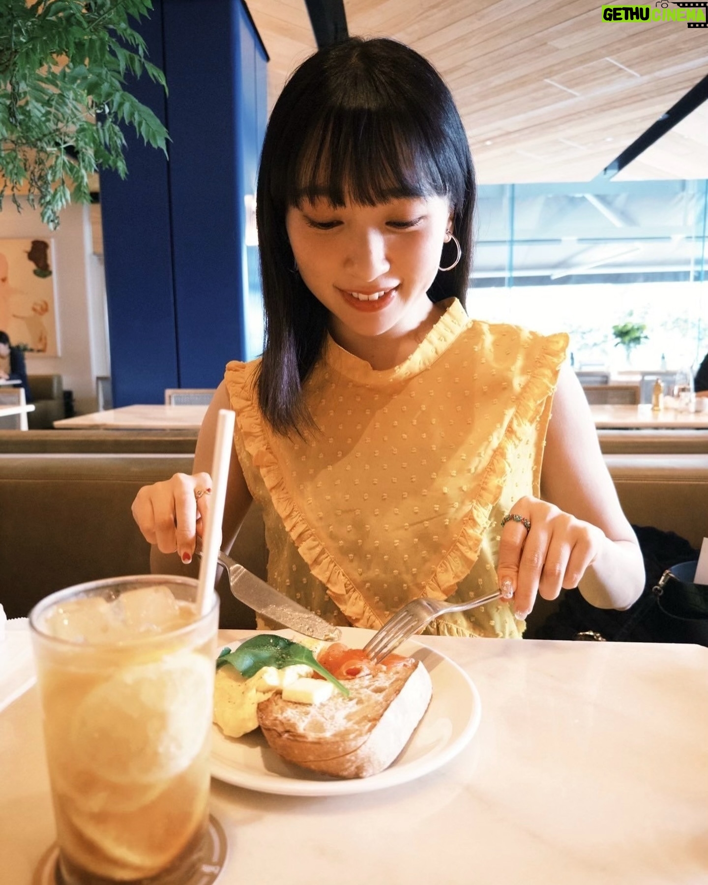 Shiori Sato - 3 Likes - 幸せ時間☺️❤️🔥個展がひとつおわり次がまた7月に控えておりますが、ひとまず少しだけ緩やかになり、健やかな時間を過ごしております。何気ない、ごはんを食べる時間も、ウィンドウショッピングも、すべてが幸せで、心穏やかになる時間を大切にしたいです。